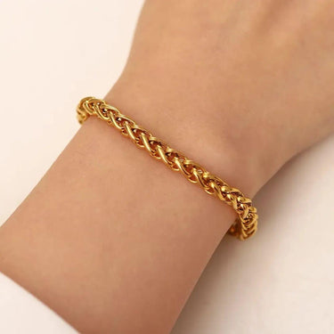 Lustre Loop Bracelet